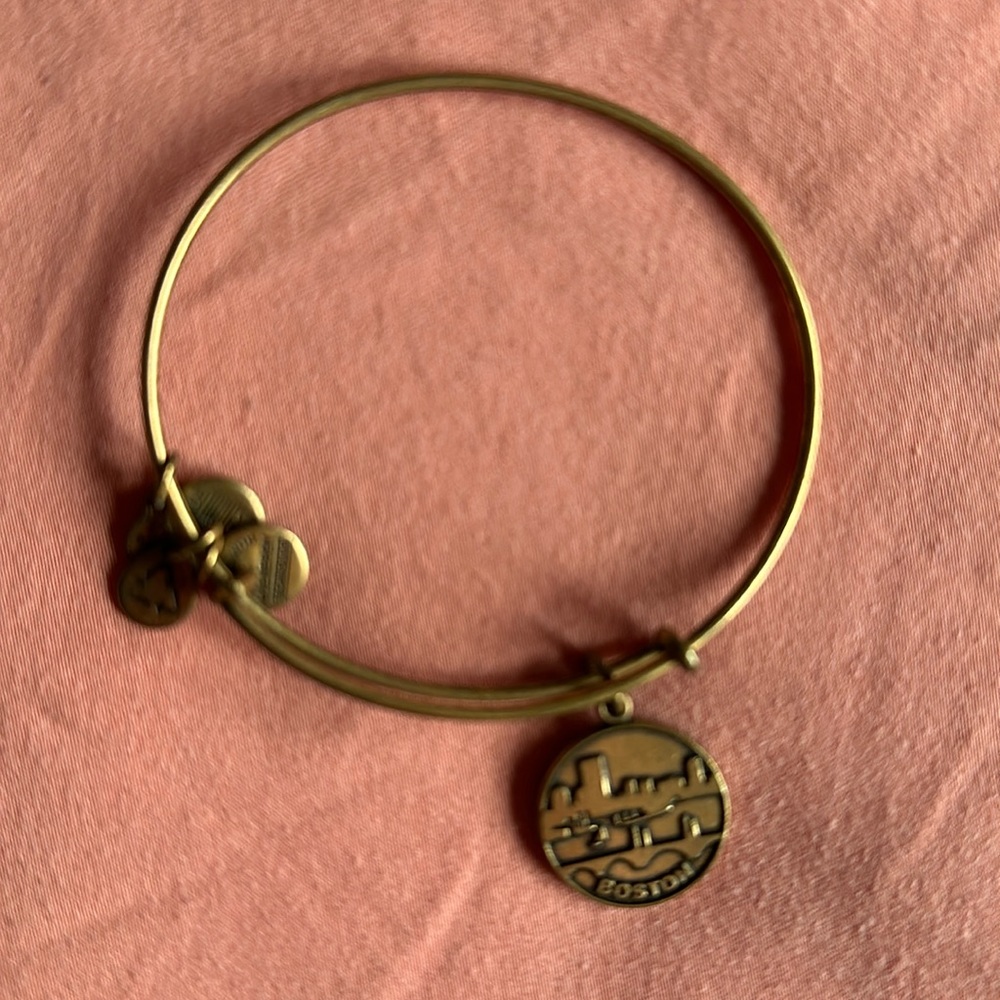Boston Alex & Ani